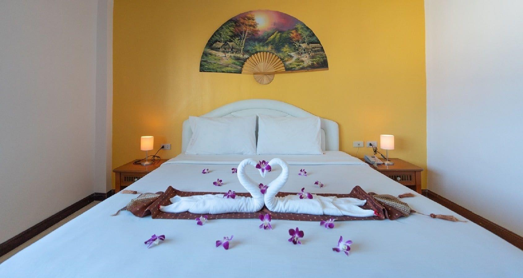 Bangla Star Hotel Phuket Exterior photo