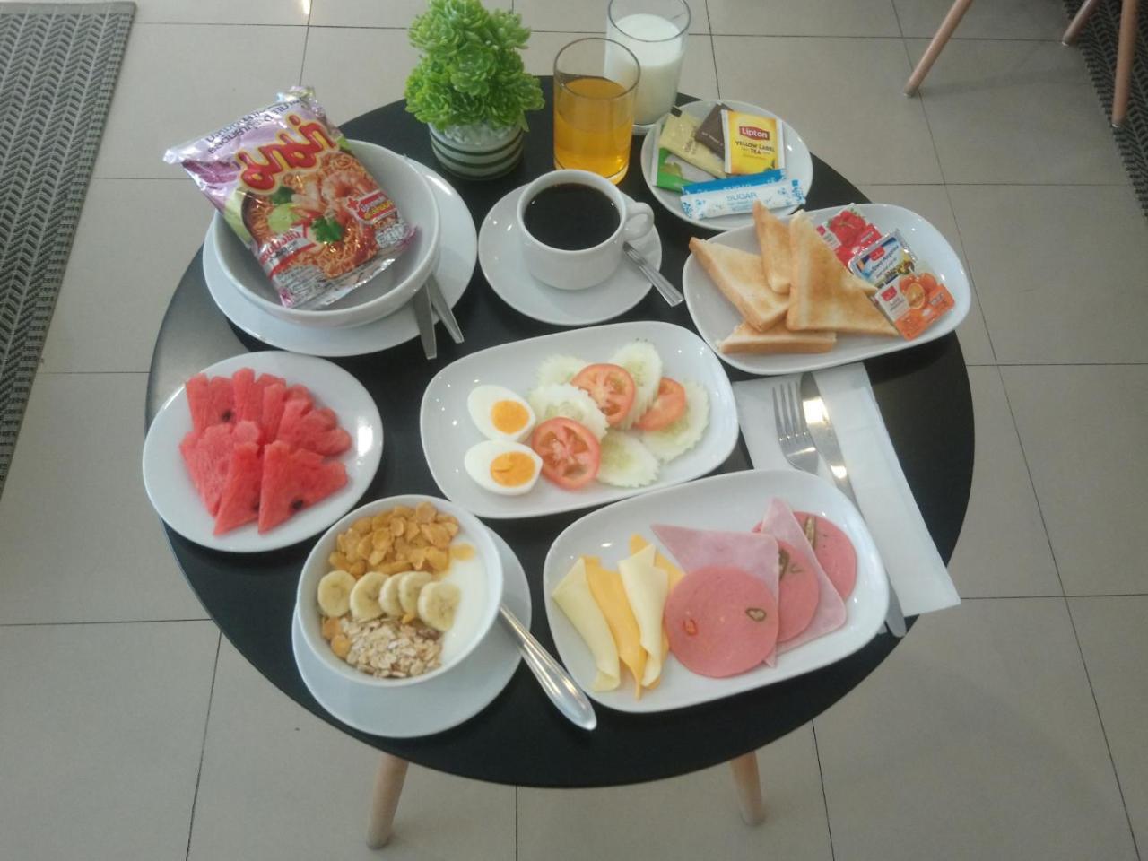 Bangla Star Hotel Phuket Exterior photo